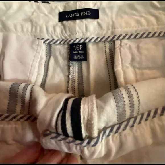 16P Lands End Shorts - Picture 4 of 5